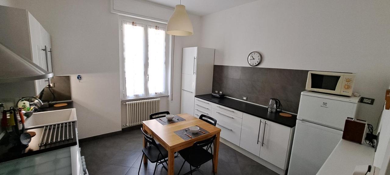 Waterfront Apartment Ла-Спеція Екстер'єр фото